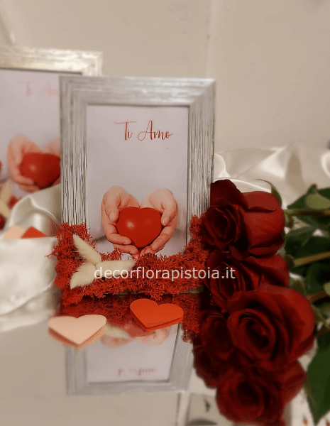 QUADRO TI AMO E 3 ROSE ROSSE